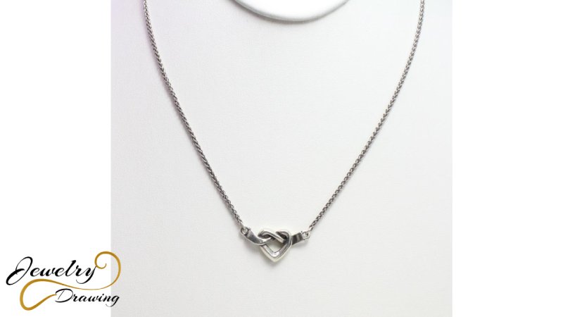 Moulded heart design silver necklace