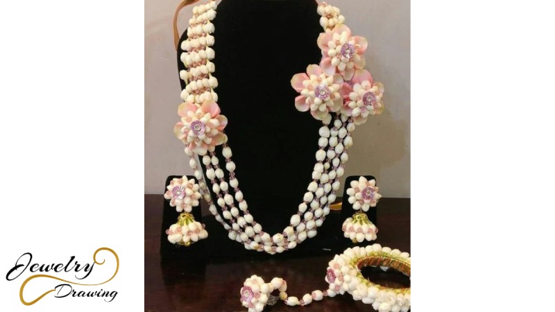 Princess flower and white pearls jewellery combination set