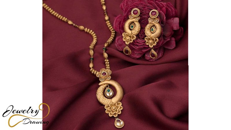 Flower design jewellery set made by diamond and gold combination