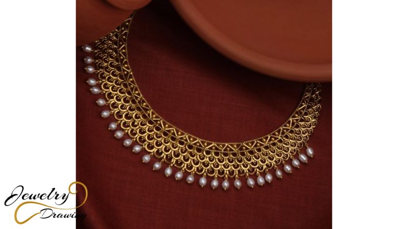 Pearl and gold combination design necklace
