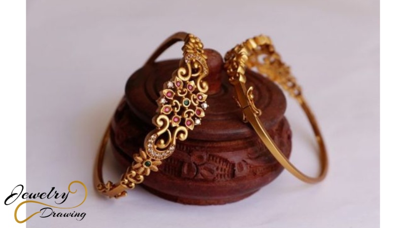 Floral and moulded lines combination design gold and diamond bracelet