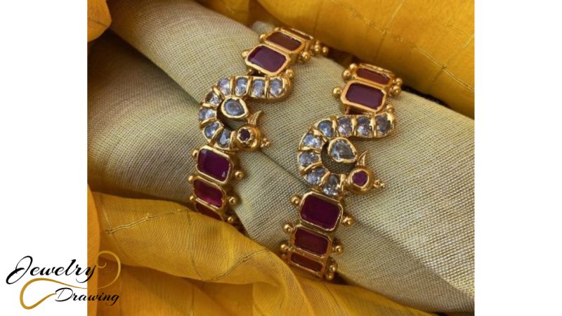 Moulded gold layer and box shape purple stone gold bracelet