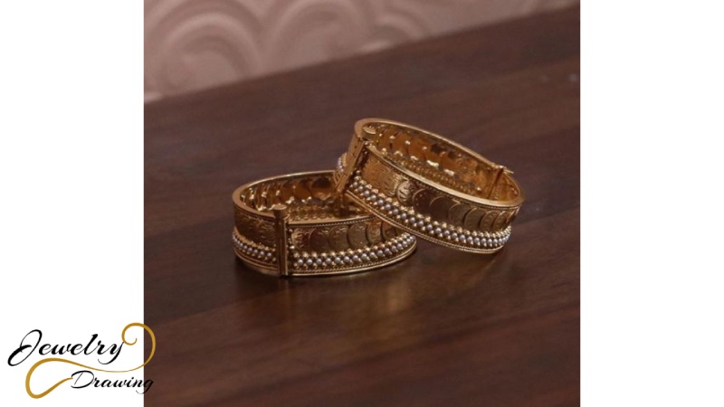 Small golden coin design gold and silver combination material bracelet