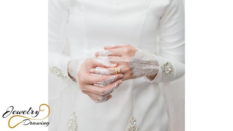 White mehndi design with golden jewelry combination
